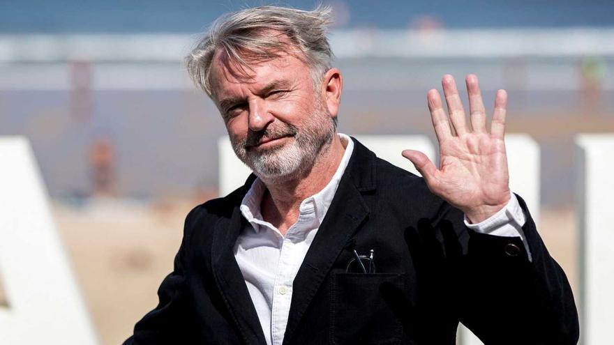 El actor Sam Neill, de la saga &#039;Parque Jurásico&#039;, anuncia que padece cáncer: &quot;Estoy acabado, posiblemente muriendo&quot;