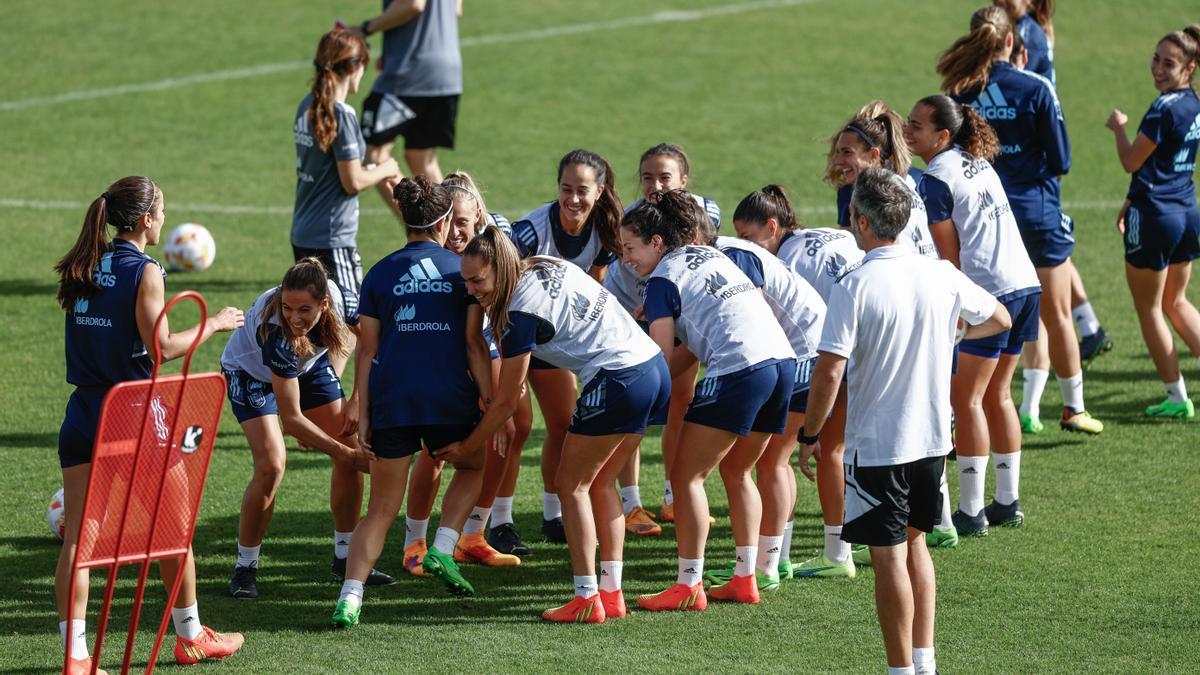 Selección española femenina de fútbol.