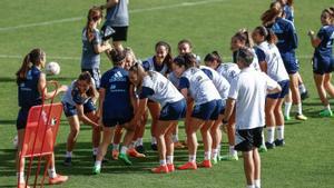 La selección española femenina de fútbol durante un entrenamiento en la Ciudad del Fútbol de Las Rozas.