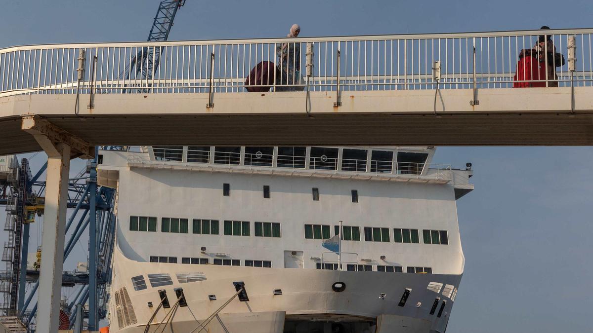 El buque que cubre una de las tres líneas actuales del Puerto de Alicante con Orán.