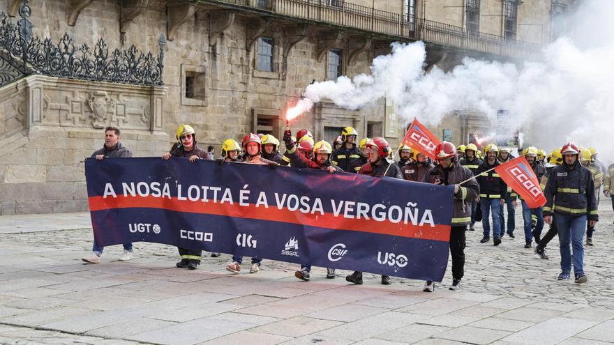 Los bomberos comarcales piden un calendario &quot;concreto y cerrado&quot; de negociaciones para desconvocar la huelga