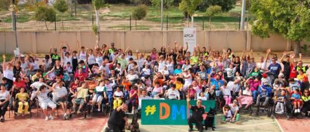 La Policía Local, con alumnos del centro de educación especial Infanta Elena