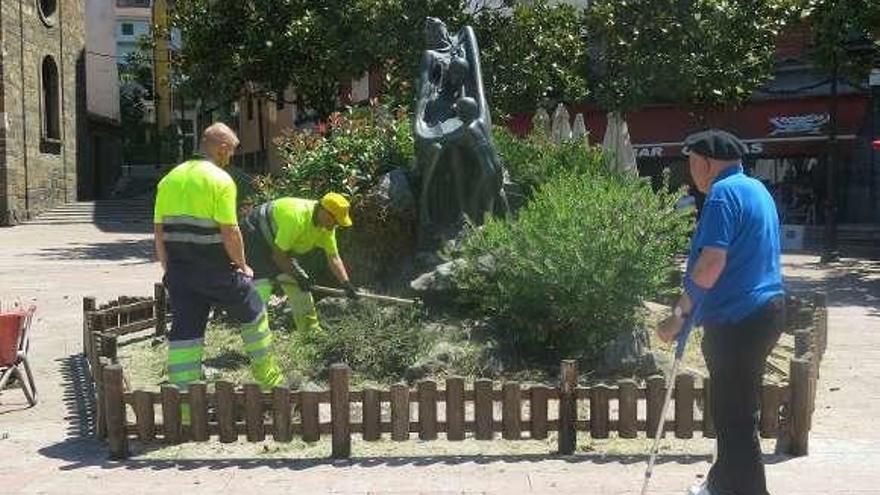 La familia minera se acicala en Aller