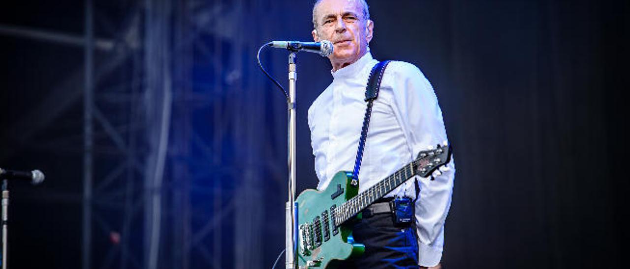 El cantante y guitarra de Status Quo, Francis Rossi.