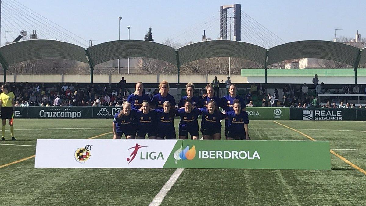 El once del Barça femenino, en la ciudad deportiva Luis del Sol, del Betis.