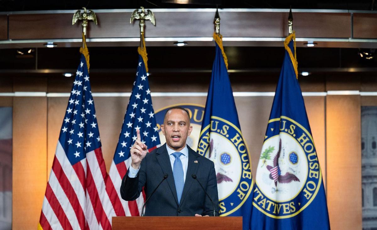 Set demòcrates desbloquegen el debat per reobrir el Govern dels EUA