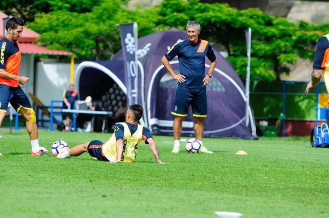 Entrenamienro de la UD Las Palmas previo a la ...