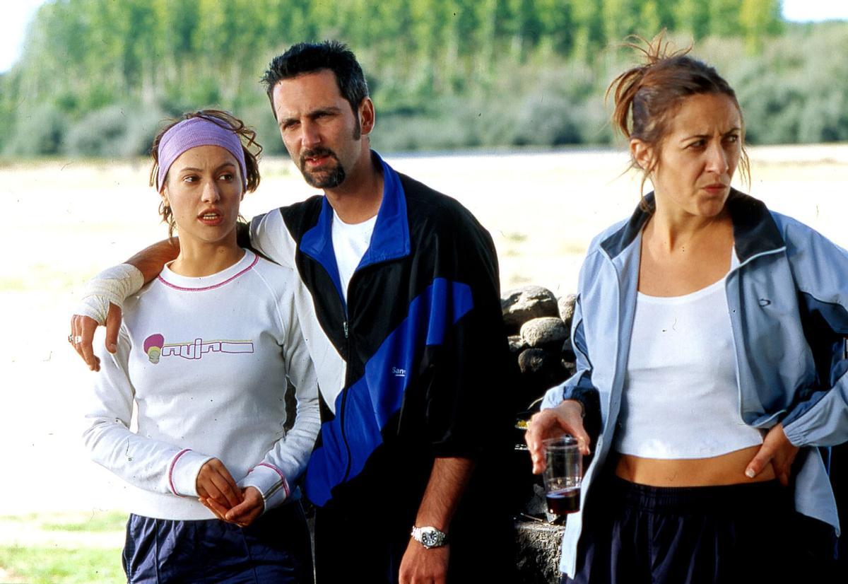 Natalia Verbeke, Ernesto Alterio y Nathalie Poza, en un momento del rodaje de 'Días de fútbol'