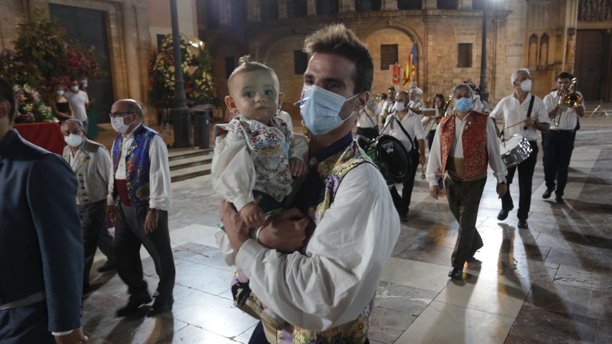 Búscate en el segundo día de Ofrenda por la calle de Caballeros (entre las 21.00 y las 22.00 horas)