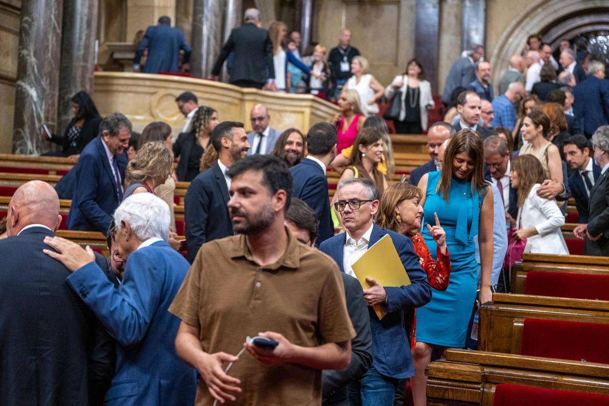 Pleno en el Parlament para la investidura de Salvador Illa