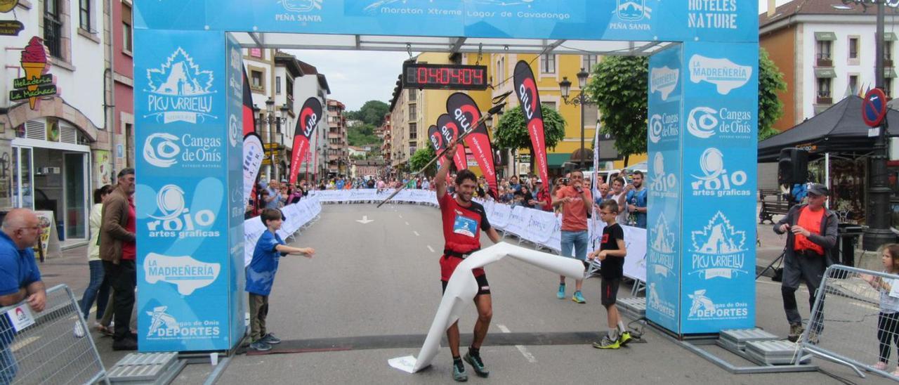 Manu Merillas, a su llegada a la meta. |