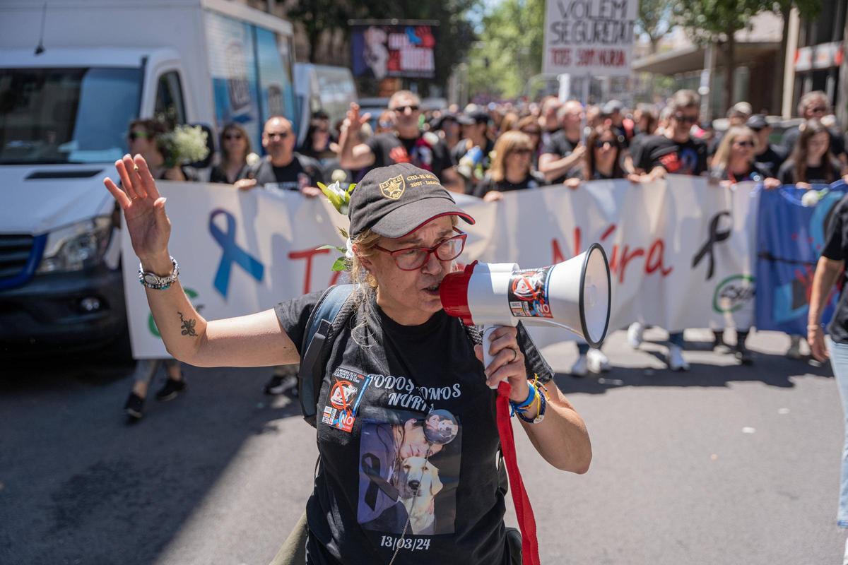 Trabajadores de prisiones se manifiestan en Barcelona para tener mayor seguridad.