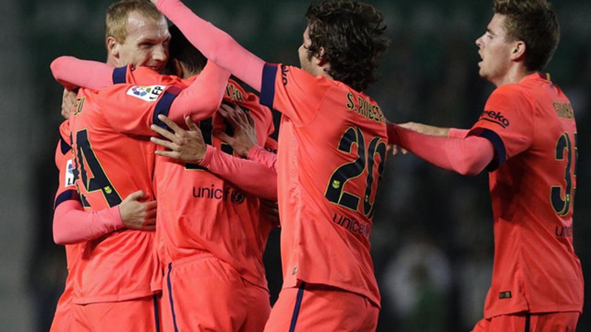 Mathieu celebra su primer gol con sus compañeros