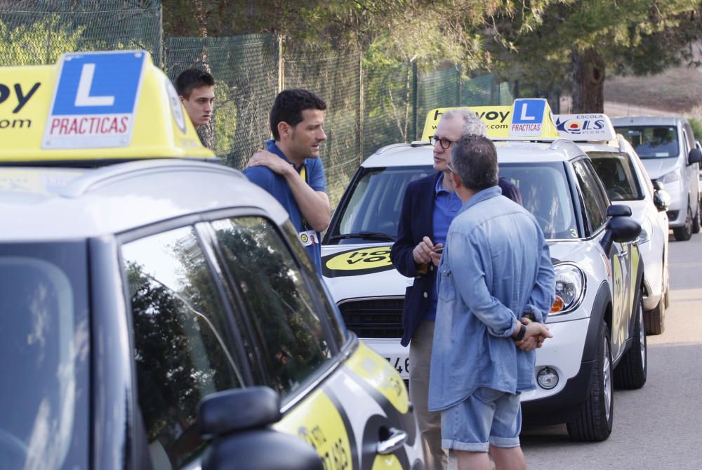 Primer dia de vaga dels examinadors del carnet de conduir a Girona