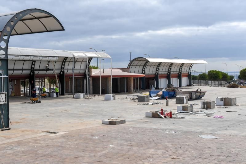 Estado de abandono del antiguo mercado de los sabores de Vecindario