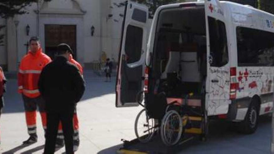 El vehículo prestará servicio en Almoradí, Callosa y Orihuela.