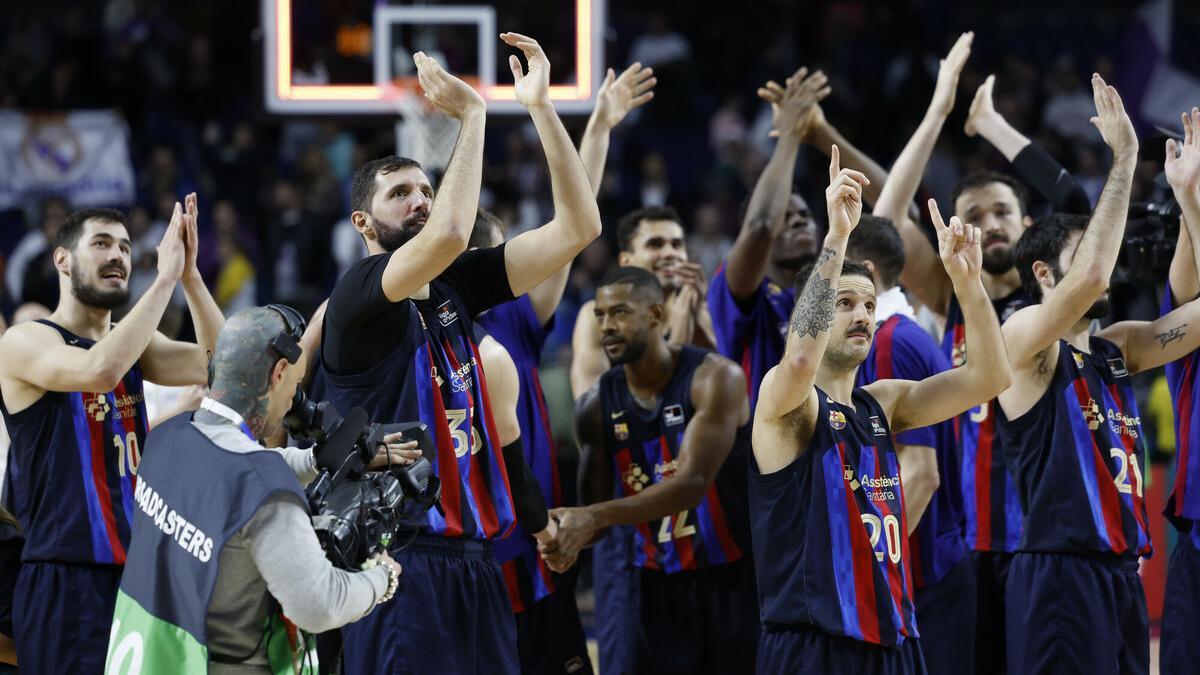 El Barça celebró a lo grande el triunfo en la pista del Madrid