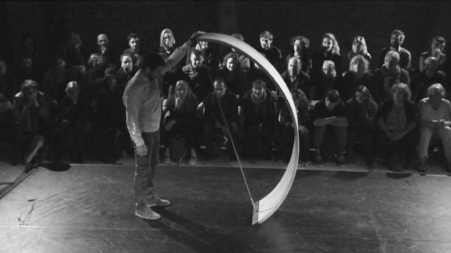 El circo coreográfico, la música y el teatro gestual de '3D' llega a Zaragoza