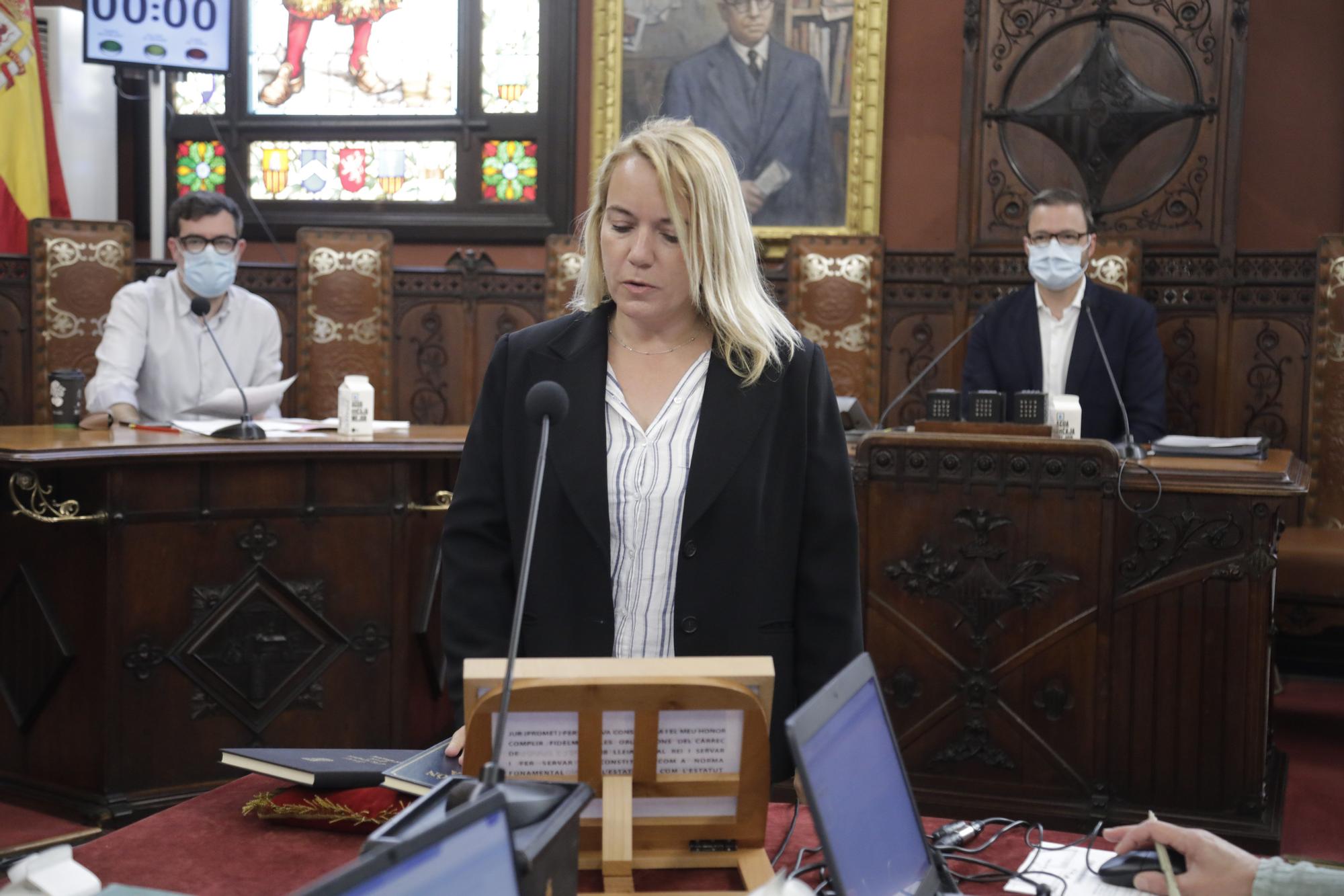 Mari Paz Pérez ha tomado posesión de su acta de concejala de Cort