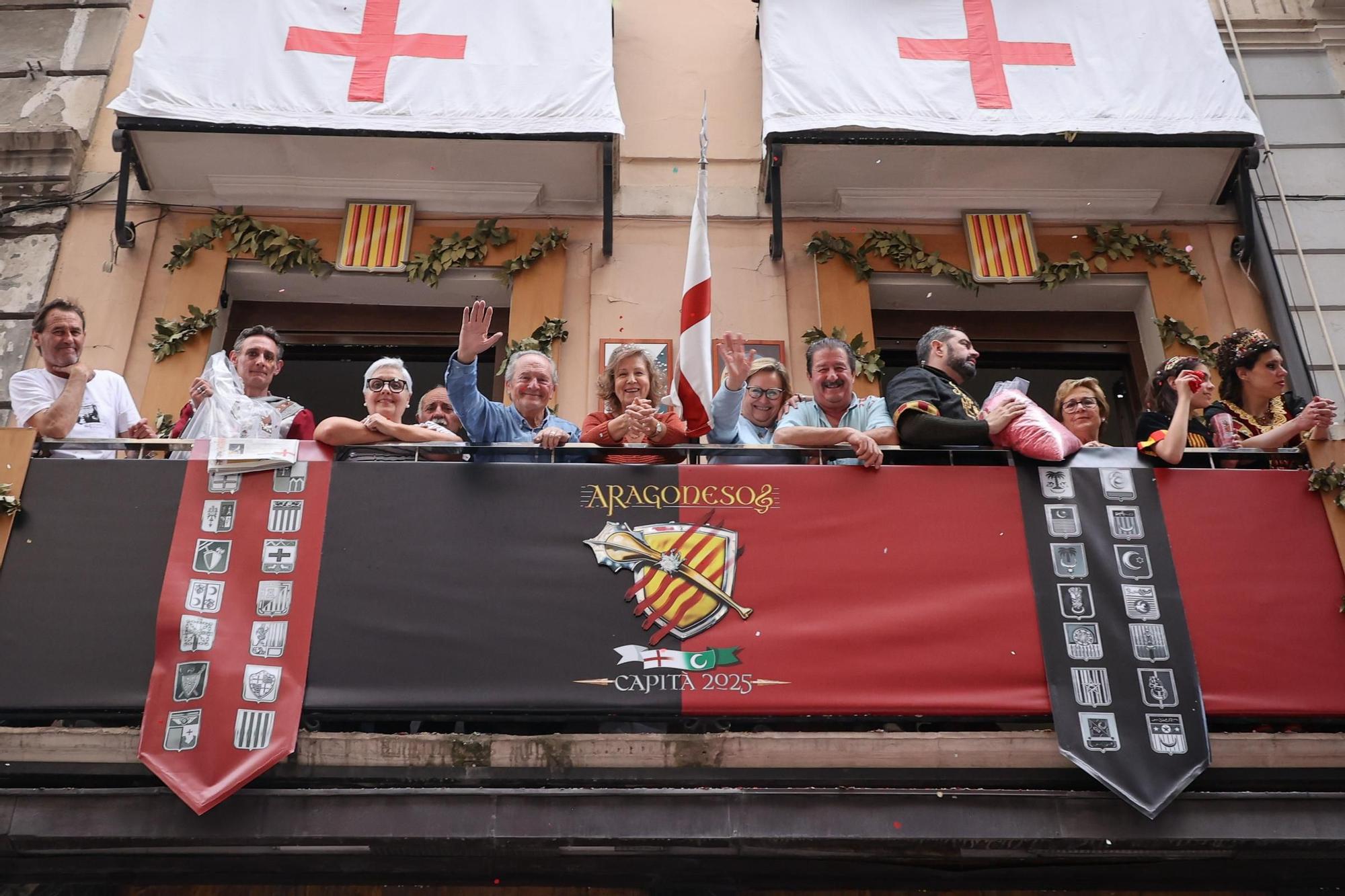 La mujer hace historia en la Entrada Mora de Alcoy