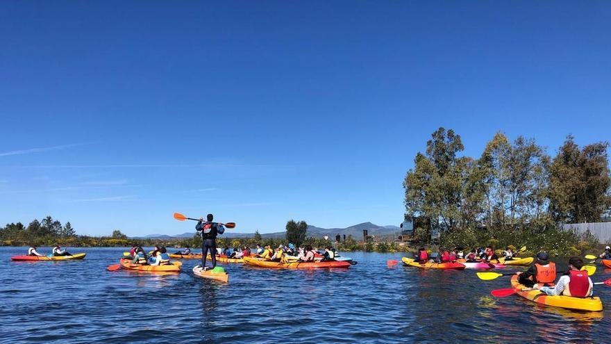 Video | Extremadura cuelga el cartel de "lleno" en sus pantanos y el turismo náutico ya tiene reservas hasta julio