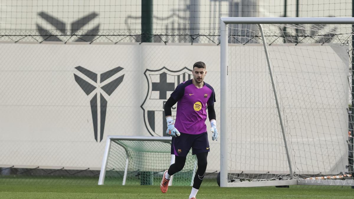 El porter de Sallent Joan García, durant l'entrenament d'aqust divendres a la Ciutat Esportiva Joan Gamper