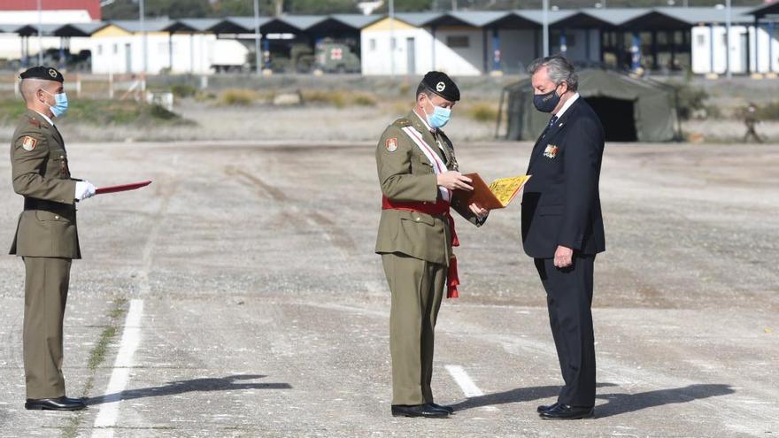 Parada militar en Cerro Muriano en honor a la patrona de la Infantería