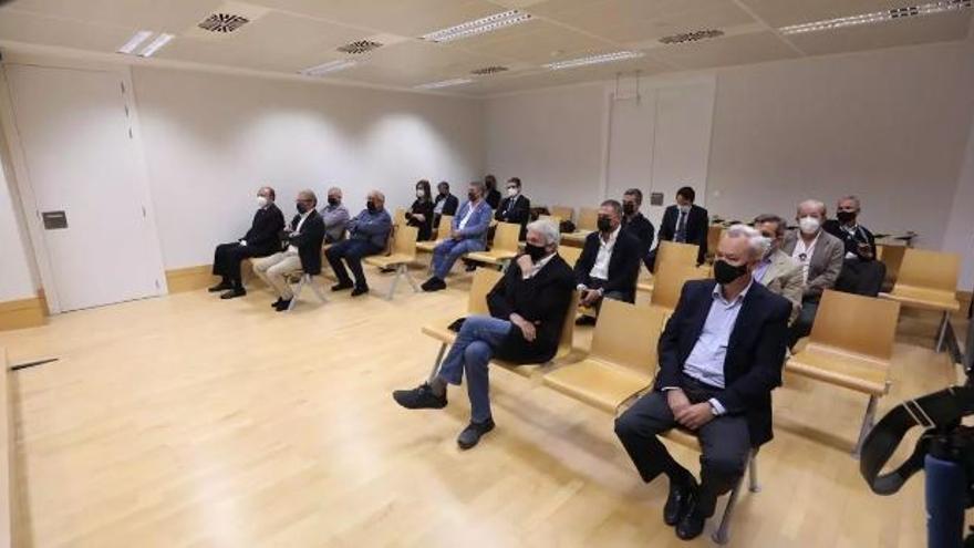 La Audiencia absuelve a Ripoll, Lorente, Ortiz y a otros 10 acusados del plan zonal de residuos de la Vega Baja
