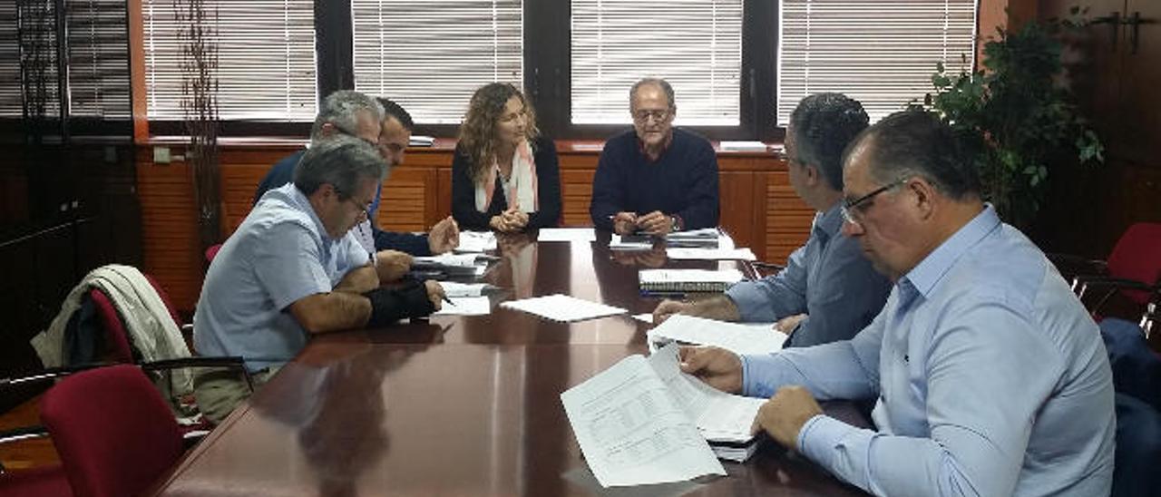 El Gobierno planea unificar las siete tarifas urbanas del taxi a final de marzo