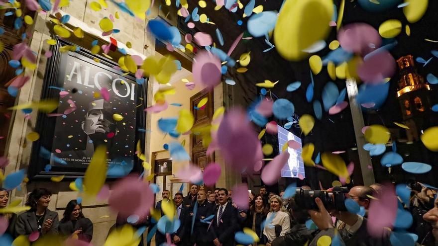 Gran acogida en la presentación del cartel de las Fiestas de Alcoy