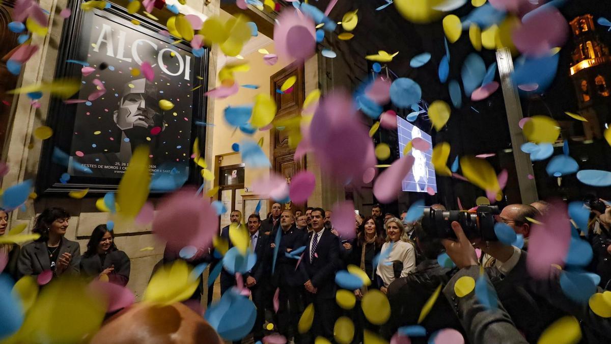 Gran acogida en la presentación del cartel de las Fiestas de Alcoy