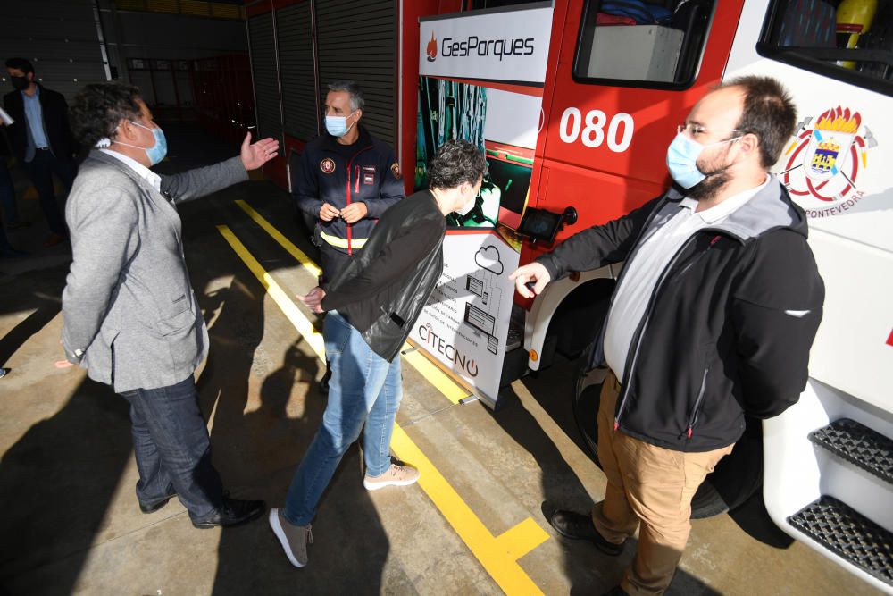 Los bomberos de Pontevedra, pioneros en equipación tecnológica