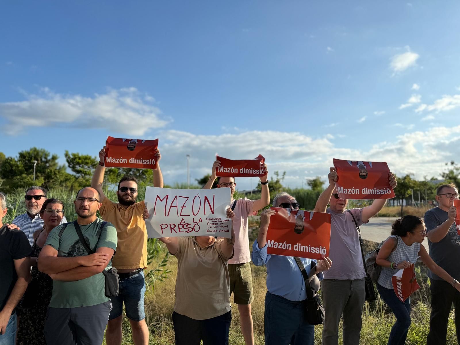 Así ha sido la protesta contra Mazón en Gandia