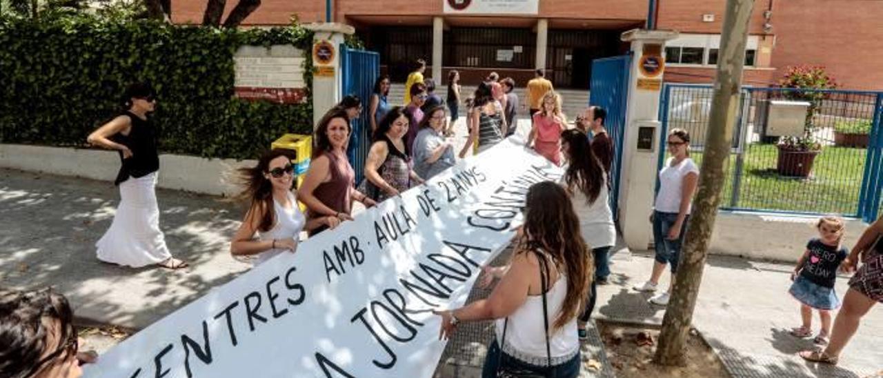 Rebelión de colegios de la provincia con aulas de 2 años excluidos de la jornada continua