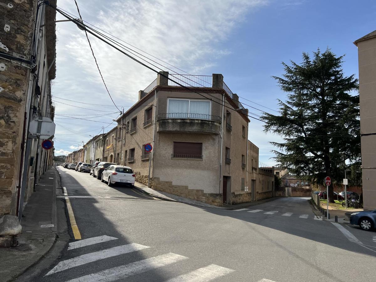 Una vista d’un dels carrers del barri del Convent, a la Bisbal d’Empordà, inclòs a l’àmbit del procés participatiu obert fins al 22 de febrer.