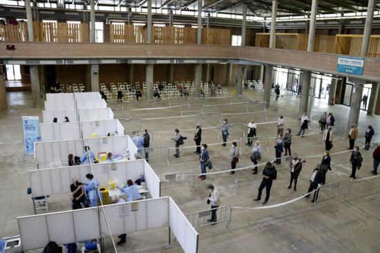 Salut obre el punt de vacunació massiu del Palau de Fires de Girona