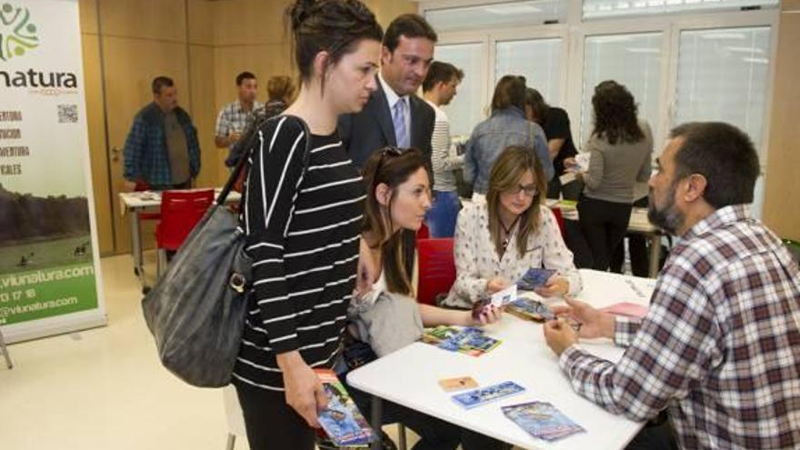 La diputación vende el «turismo activo» de Castelló a las empresas especializadas