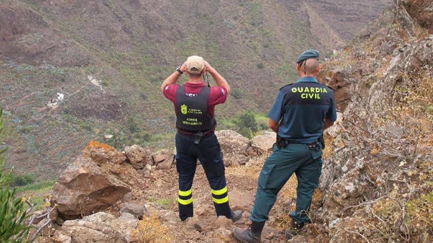 Cabildo y Guardia Civil sorprenden a 11 cazadores furtivos en el Sureste