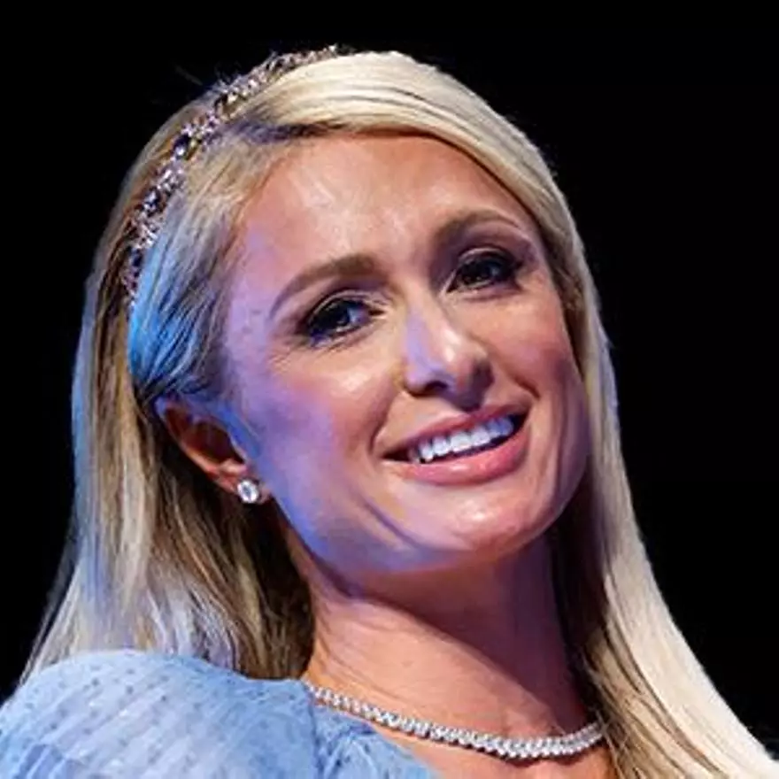 PARIS HILTON