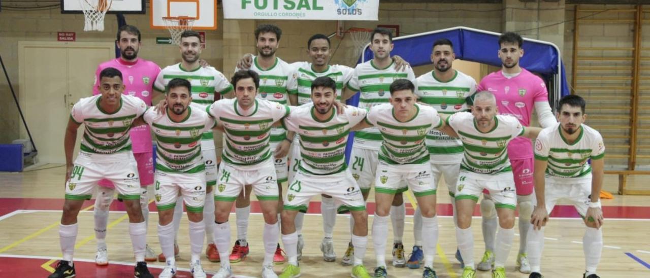 Plantilla del Córdoba Futsal que logró la victoria en la pista del Manzanares.