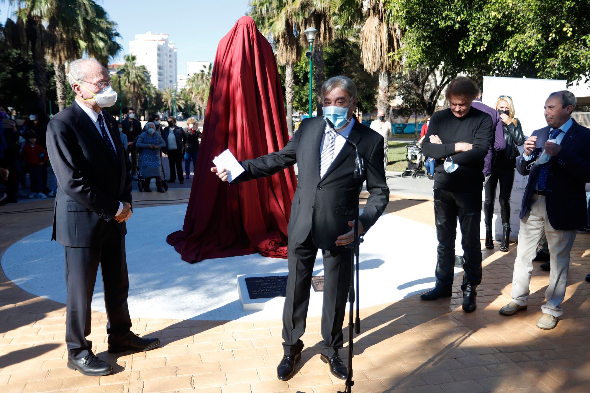 La estatua de Chiquito de la Calzada, inaugurada en el parque que lleva su nombre.