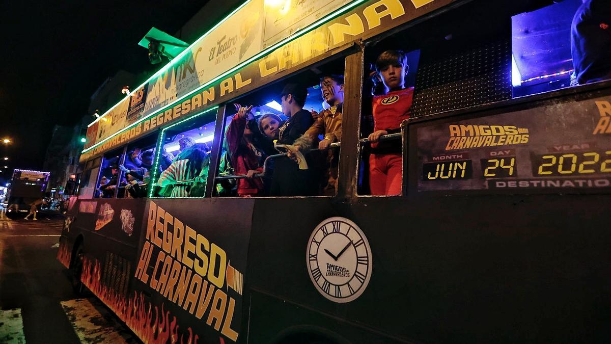 Una de las carrozas participantes en el Carnaval 2024.