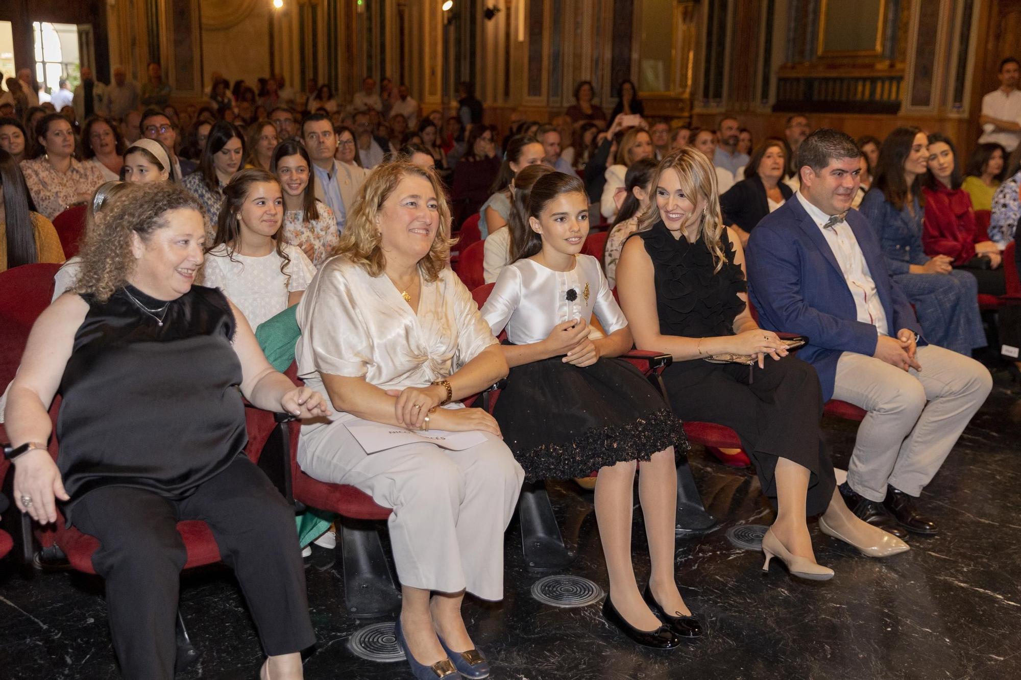 La fiesta más feliz de Paula Nieto en la Agrupación del Botànic