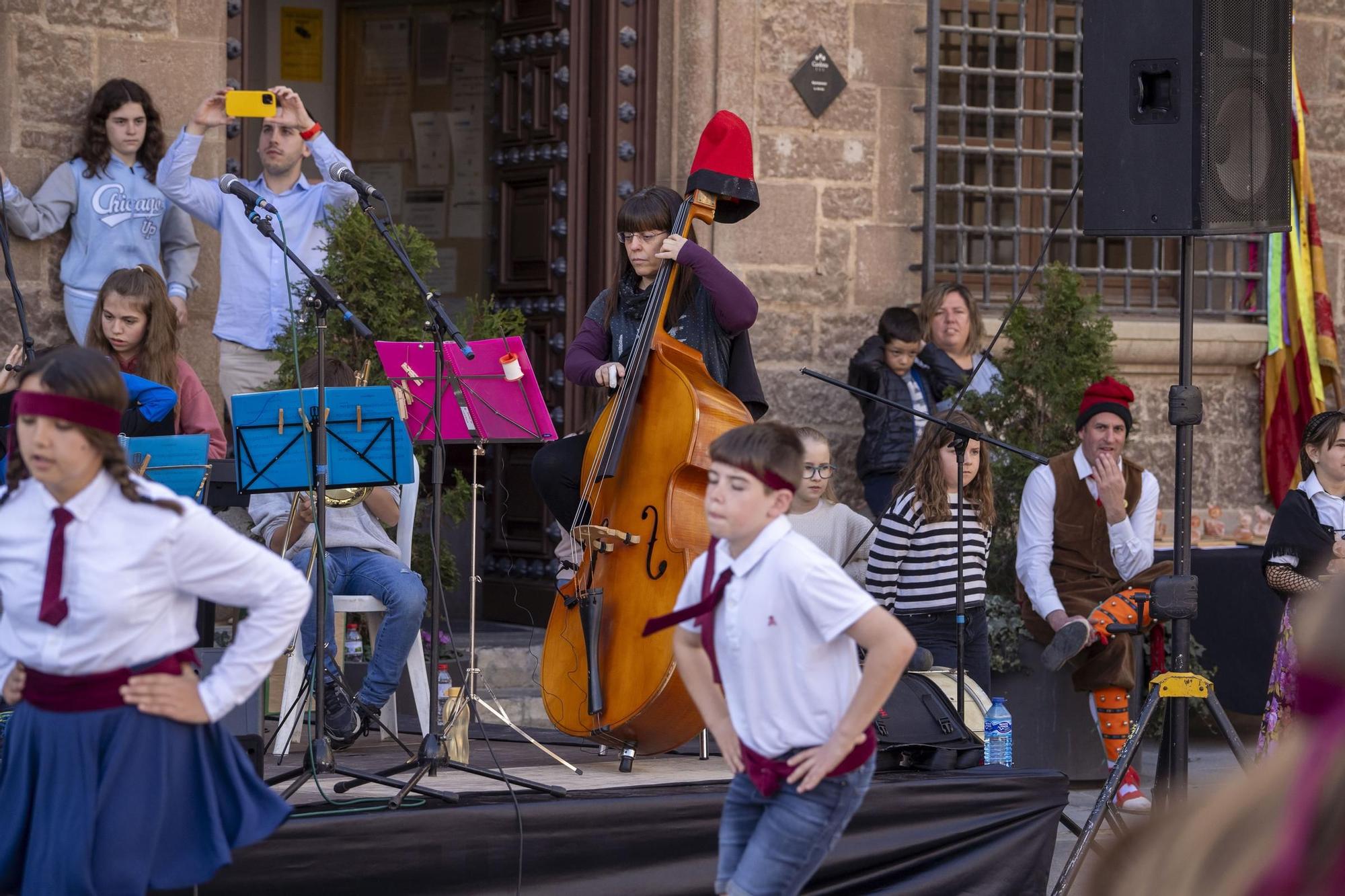 Totes les imatges de la trobada de balls de cascavells de Cardona