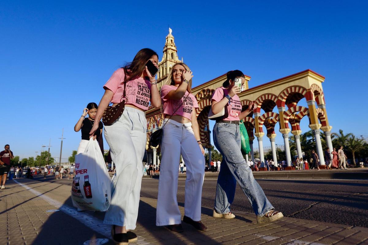 El botellón vuelve a tomar el Balcón del Guadalquivir en Córdoba el miércoles de Feria