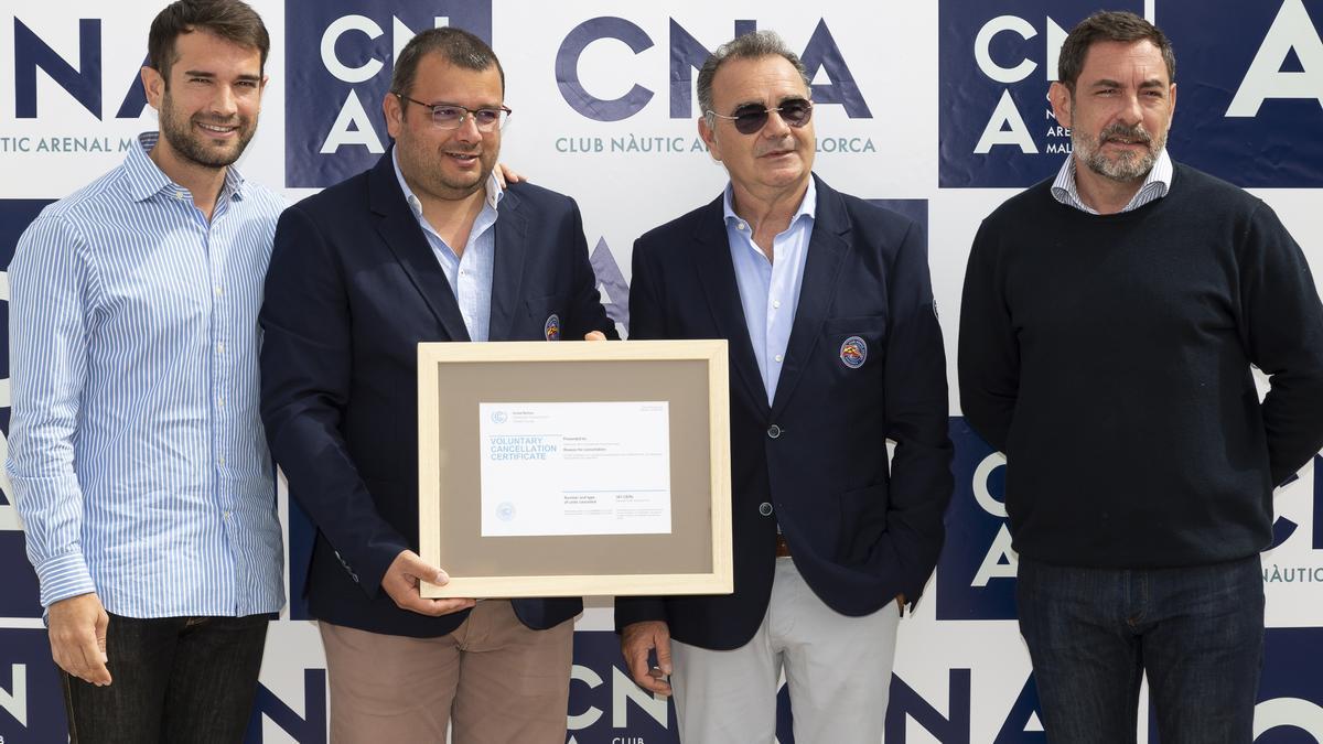 El certificado ha sido entregado este miércoles en las instalaciones del club náutico.