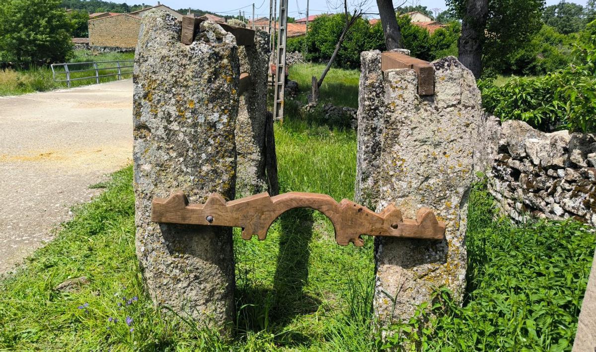 Una de las construcciones utilizadas antiguamente en Aliste para herrar a las vacas y bueyes. | CH. S.