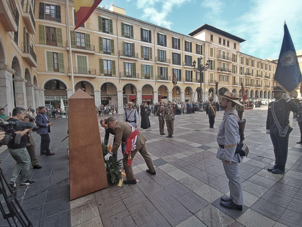 En el acto se rindió un homenaje a los caídos por defender al país