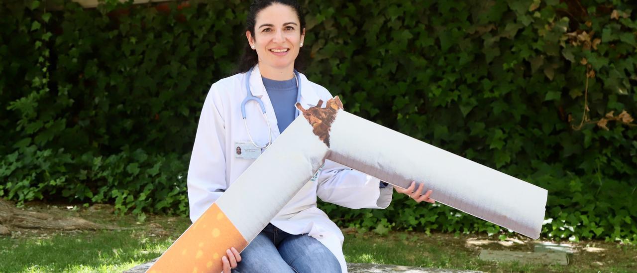 Azahara Alcantarilla, médica especialista en Medicina del Trabajo del hospital Reina Sofía.