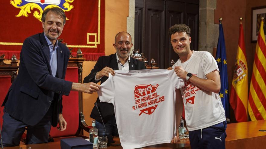 Imatges dels parlaments a l'Ajuntament per l'ascens del CE Manresa